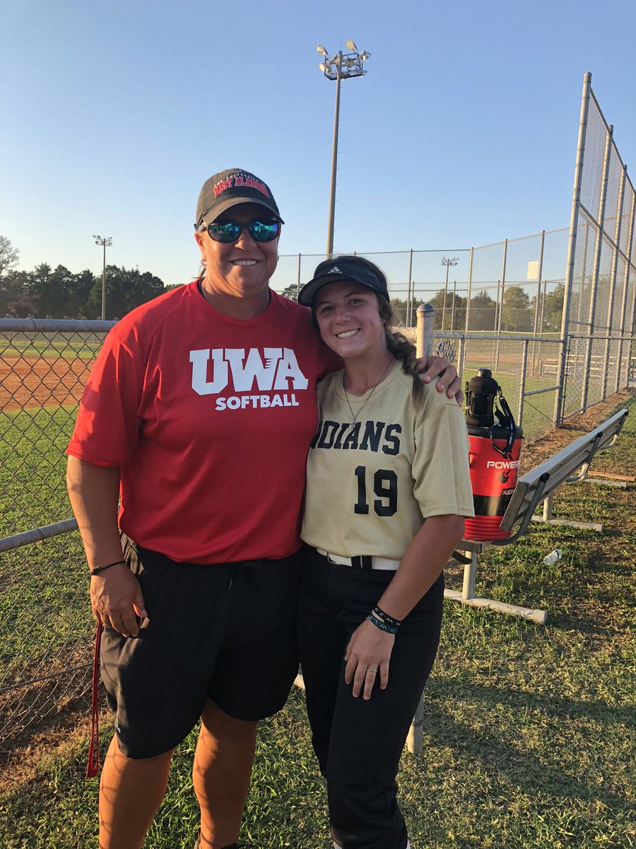 _Ashley019's tweet photo. Had an awesome day at the @UWA_Softball camp thanks to @defo25 and many staff!!
@BSherSB https://t.co/hiEzRtDldD