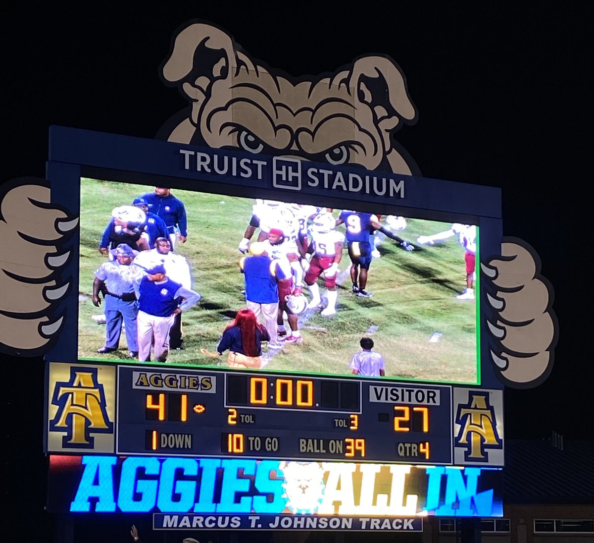 NCATAGGIES's tweet photo. Aggies win! Final score: 41-27 https://t.co/k0L1H74eBG