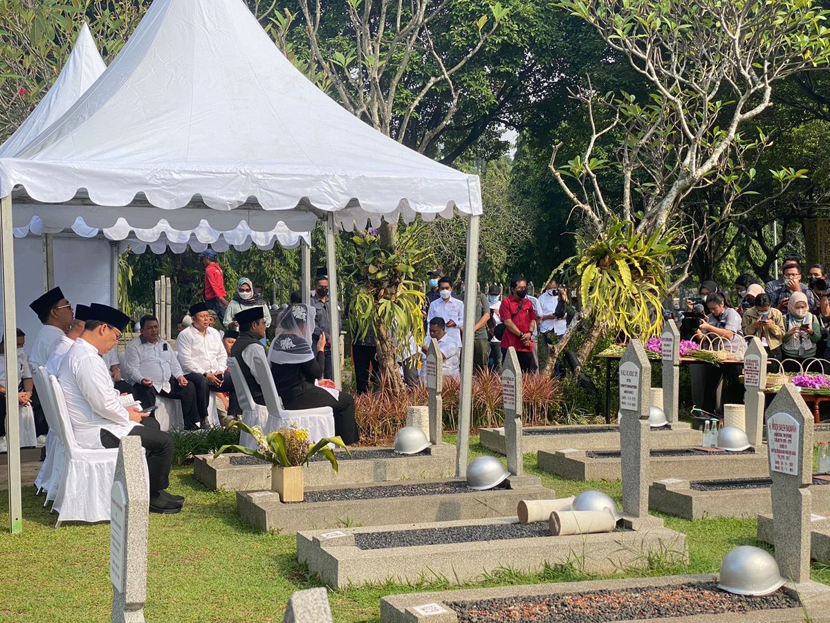BALAS_BUDI's tweet photo. SILATURAHMI JALAN KAMI
 #GotongRoyongGusMuhaiminPuan 

@cakimiNOW @puanmaharani_ri @DPP_PKB @PDI_Perjuangan https://t.co/ynvAKN30os