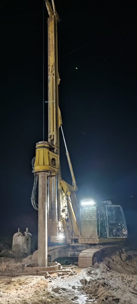 mgmining's tweet image. Happy Costumer from Bolivia send us your equipment working, if you need used equipments we can export for all countries, we have the experience, contact us mgmining.com #mgmining #usedpilingrig #piloteadorausada #drillingrig #drilling