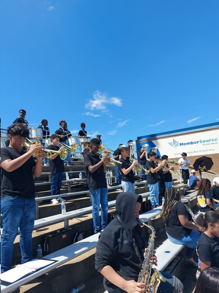 MCMSCoogBand's tweet photo. Our MCMS Cougars Band got to experience game day as members of the Thurgood Marshall High School Band at todays football game.We are excited for our 8th graders to join the Thurgood Marshall High School Band. Great job today! We are so proud of you! #MCMSCoogs
#FBISDFineArts https://t.co/kAsDP00biJ