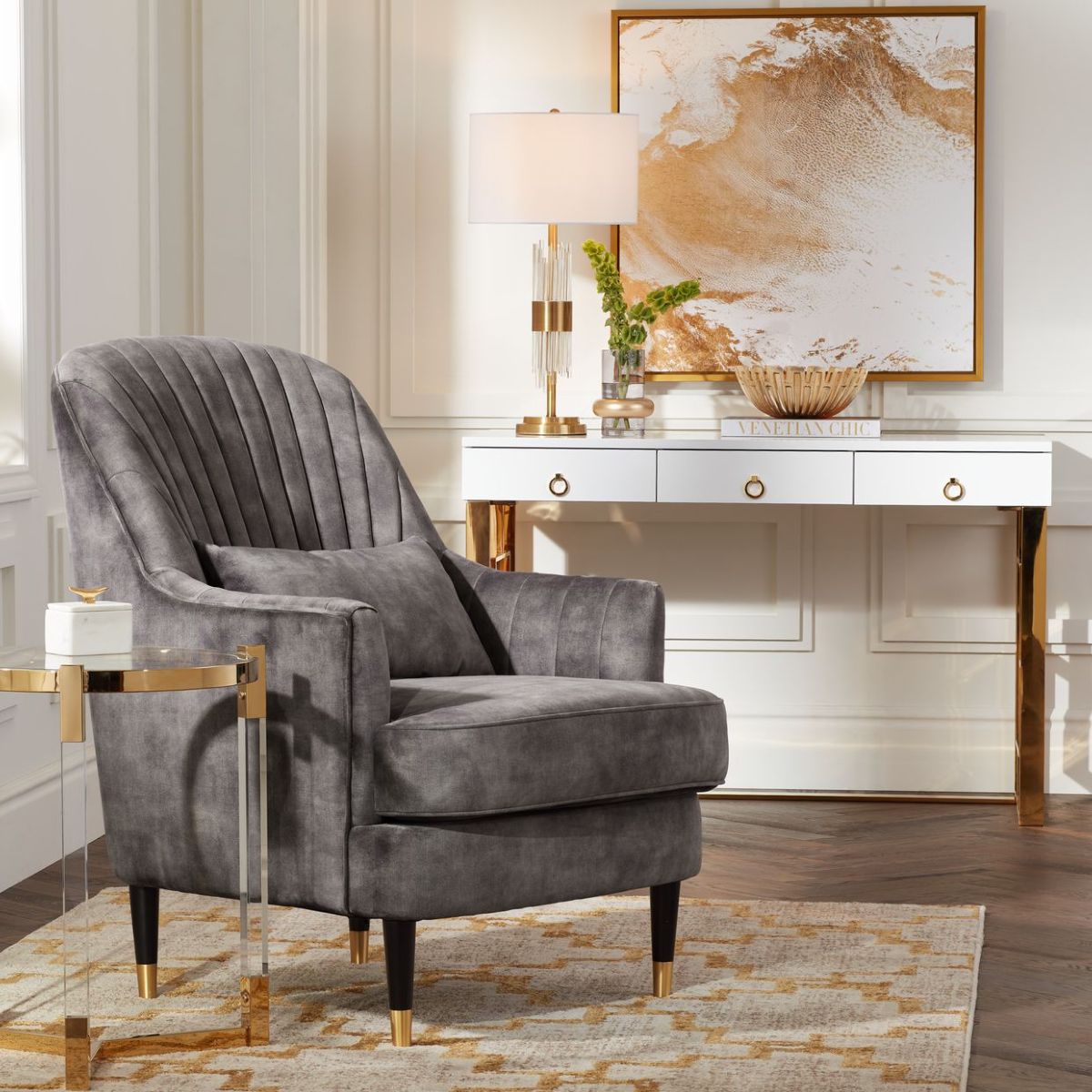 LampsPlus's tweet photo. Gold tones and accents add a fresh, luxe look to your décor 💛 #myLampsPlus

Shop table lamps: https://t.co/SQvd0L9qV9

#ReadingNook #LivingRoom #GoldDecor #GoldTableLamp #GoldHomeAccents #GoldAccentTable #ClearAccentTable #GrayAccentChair #VelvetAccentChair #Armchair https://t.co/tw4IU6EQ9X
