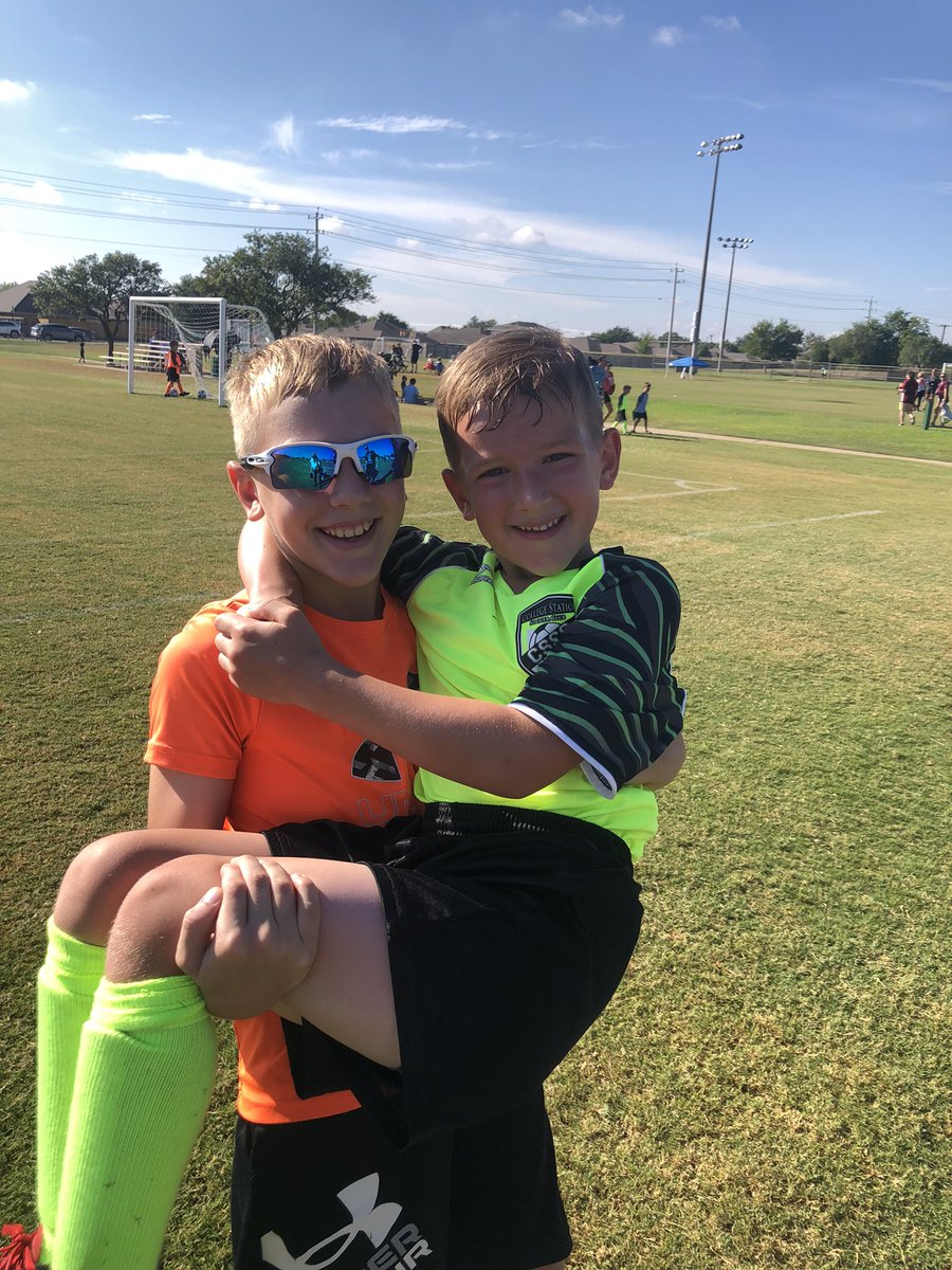 CoachFrashure's tweet photo. Great day for the Frashure boys with BIG wins for both of their teams. Ty scored six goals and played solid defense. H played his first game at QB and threw two TD passes. The best part is watching them support each other. @ChelseaFrashure https://t.co/DpAjh5llUp