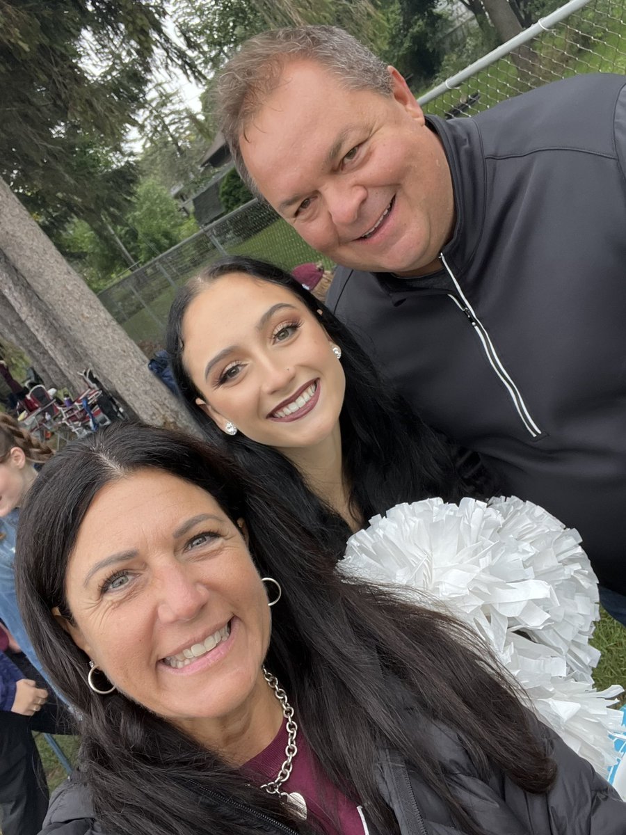 VickeyAbel's tweet photo. Alma College Homecoming festivities https://t.co/4SONKwBJWQ