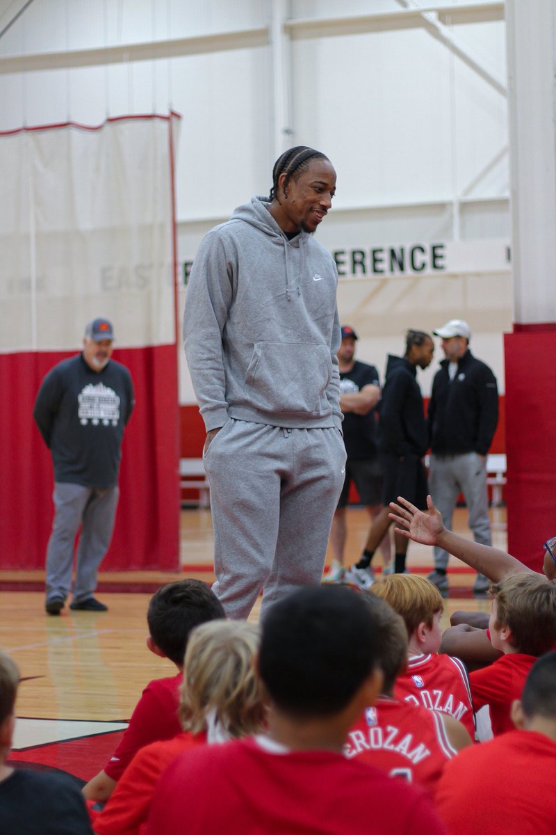 Illinois_Stars's tweet photo. Great Day for our DeMar DeRozan Camp at our @wssportscomplex in Lisle! The Chicago Bulls star guard answered every question and brought a lot of smiles to the campers! https://t.co/Hd1XolfuEC
