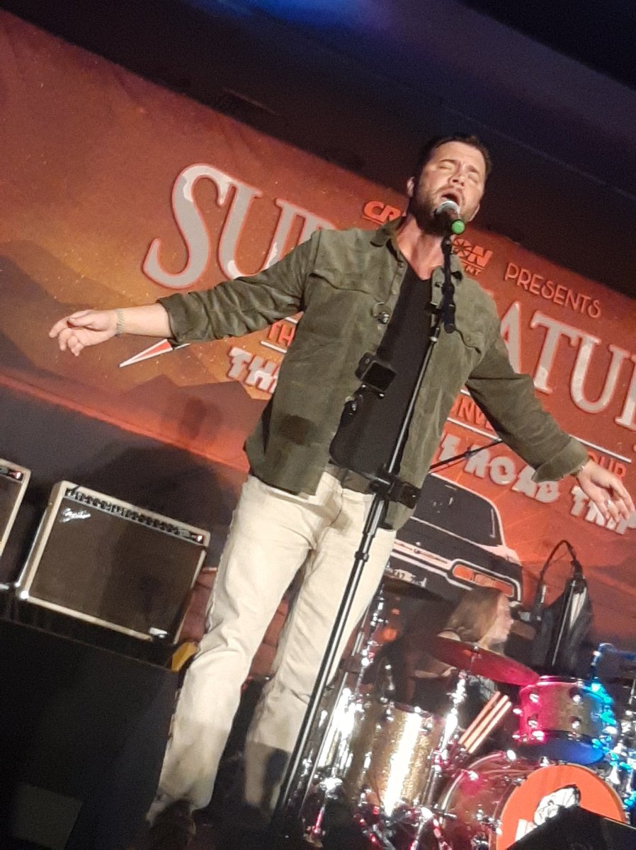AsleepClover79's tweet photo. Imna try to keep from posting but it just HAS to be said now, @GilMcKinney just BLEW US AWAY #SPNKC SNS https://t.co/ntej765ljG