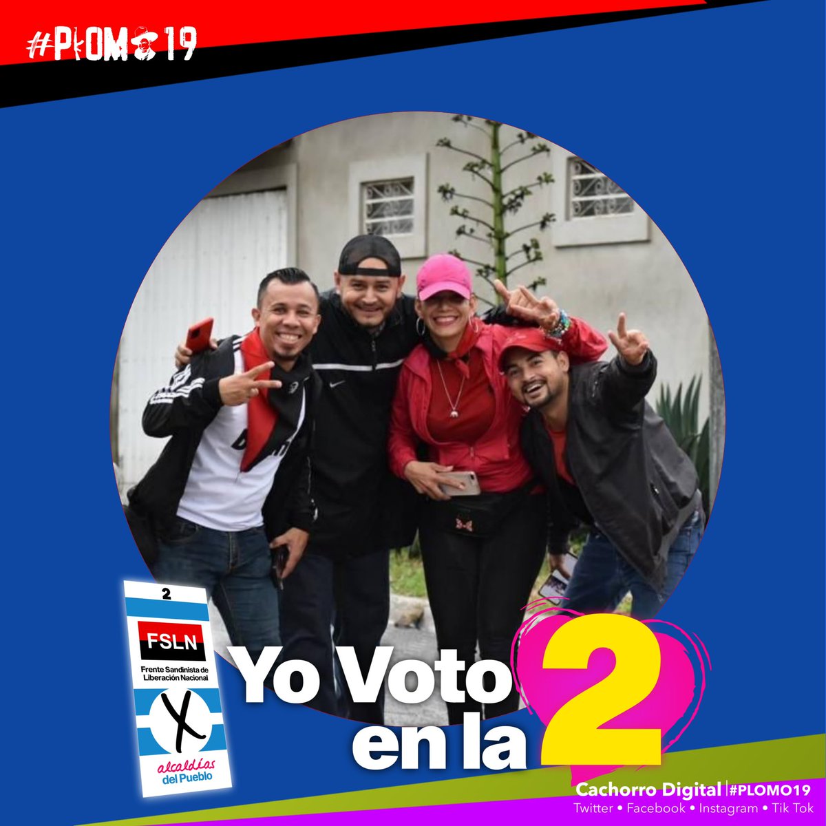 IvethMendozaDos's tweet photo. Trabajar en equipo nos hace familia ❤️🖤. no somos perfectos y de cálida , pero lo que hacemos lo hacemos con amor revolucionario.                       #FuerzaDeVictorias.          #HayPatriaHayPaz.                                                           #EstelíRevolución https://t.co/uoY7QqTler