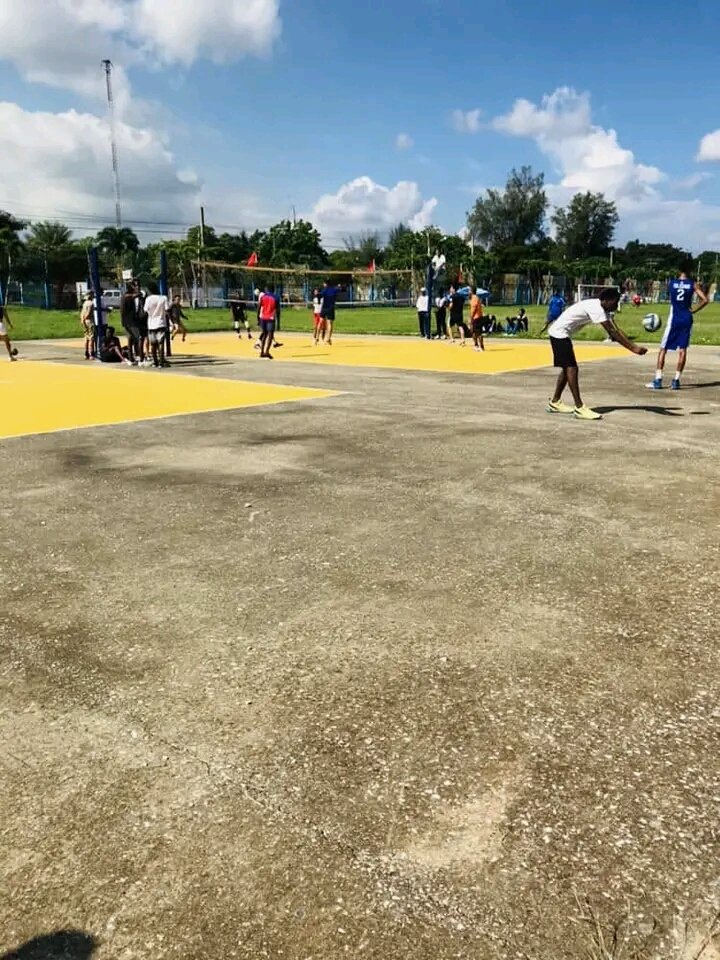 AlexanderBongo8's tweet photo. Seguimos realizando la Copa FEEM pero esta vez desde el municipio Cerro de la Habana.
#CopaFEEM #FEEMDeCuba https://t.co/ZwpshNRU1P