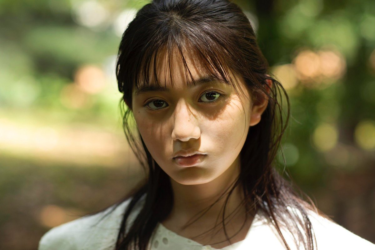 Negative_Pop's tweet photo. 葉山さらさんのネガティブポップ、「Radius（ラジウス）」の第6弾を公開しました！！
是非ご覧ください！
https://t.co/6GHqFDLEoe

#ネガティブポップ
#negativepop
#葉山さら
#丸谷嘉長 
#作品サイト
#ネガポ
#写真がすきな人と繫がりたい 
#ラジウス https://t.co/ebAjVq0Mw3