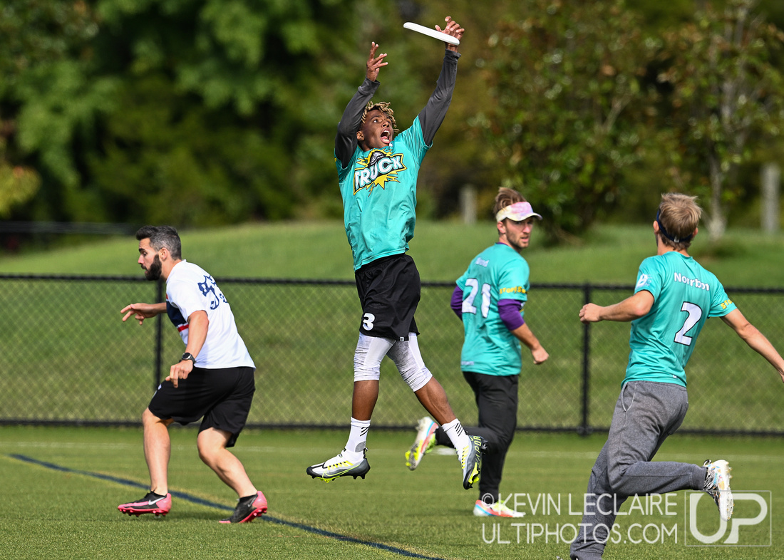 UltiPhotos tweet media