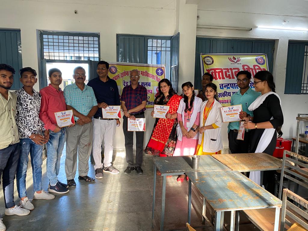 NSSPithora's tweet photo. Blood donation camp organized by NSS Govt. College Pithora 
#BloodDonation #RaktadaanAmritMahotsav @askabir_ @ConnectingNss @_NSSIndia @NSSRDBhopal @NssrdB @NssChhattisgarh @PMOIndia  @SamarendraS21 @YASMinistry  @_NSSAwards @AgriGoI @NeetaBajpai5 @ChhattisgarhCMO https://t.co/ljON2cWE6B