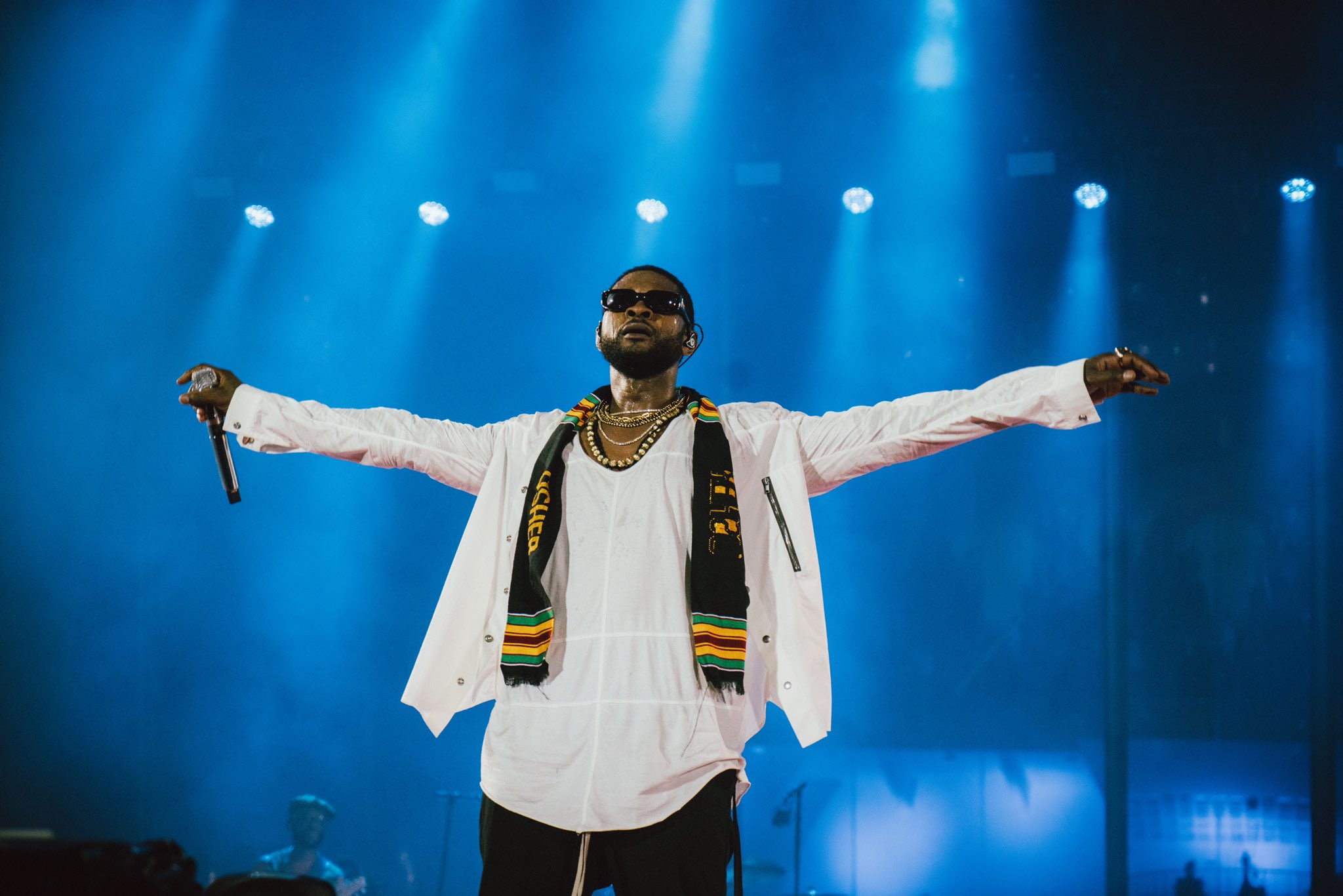 Usher Raymond IV on Twitter: "ACCRA!! 🇬🇭 thank you for rocking with me at @GlblCtzn #