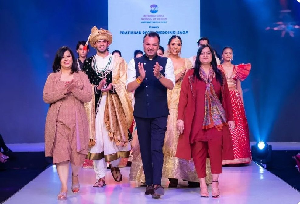 insdpune's tweet photo. Dreamy fabric, beautiful ombres, and pastels that blend well in your celebrations, #insddeccan presented a breathtaking collection- ‘Pratibimb’ by @insdpune very own talented designers who are channeling their creativity to unveil original designs on the runway at #PTFW22. https://t.co/JvhvSblgh6