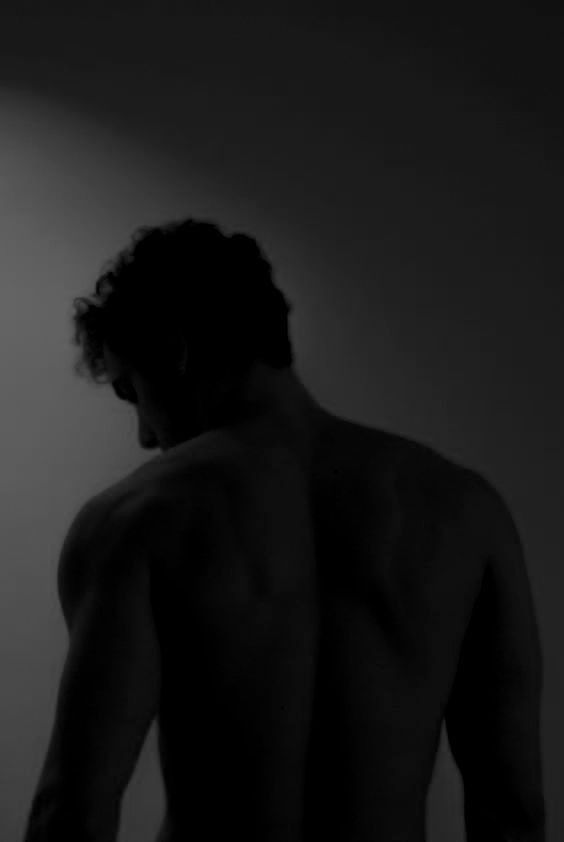 acoracaodefogo's tweet photo. #azrielshadowsingerweek #azrielweek
Day 7 - Free Day
Azriel conheceu o sofrimento desde o seu nascimento. Enquanto todos poderiam receber o acalento de ouvir a canção dos ventos enquanto aprendiam a andar e sentiam esses pequenos momentos de felicidade em meio as dificuldades, https://t.co/K8gBAbJTow