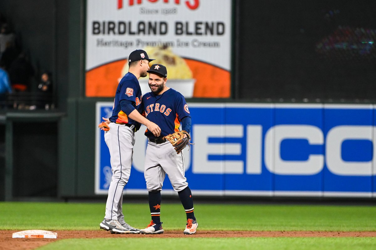 astros tweet picture