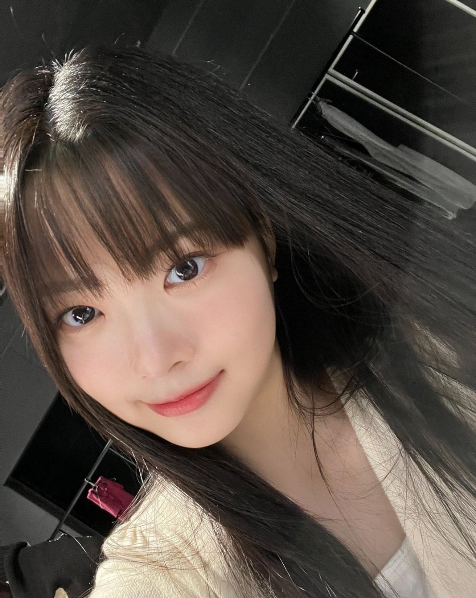picseunchae's tweet photo. hello miss it girl https://t.co/TJInpE1Luh