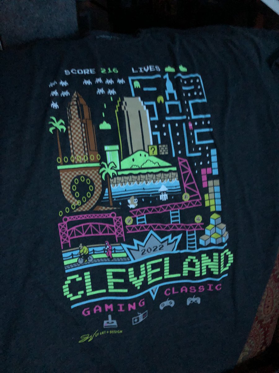 #clevelandgamingclassic was a blast! Hope it comes back next year! @GVartwork glad to see your booth and glad to snag a convention shirt!