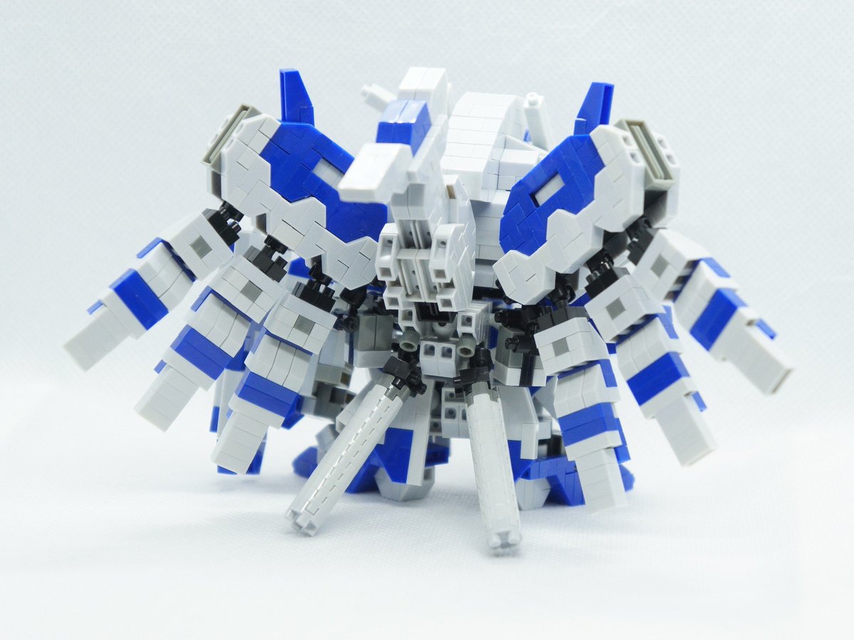 nemyralas's tweet photo. 喜んでくださる人もいたので、ナノブロック展で展示した作品をのんびり投稿していこうと思います。

作品No.1
Hi-νガンダム

昔懐かしのフォルムです。
二頭身SDガンダムの新商品を待ちわびながら作りました。

#nanoblock #ナノブロック
#SDガンダム https://t.co/QjUIlk6e3J