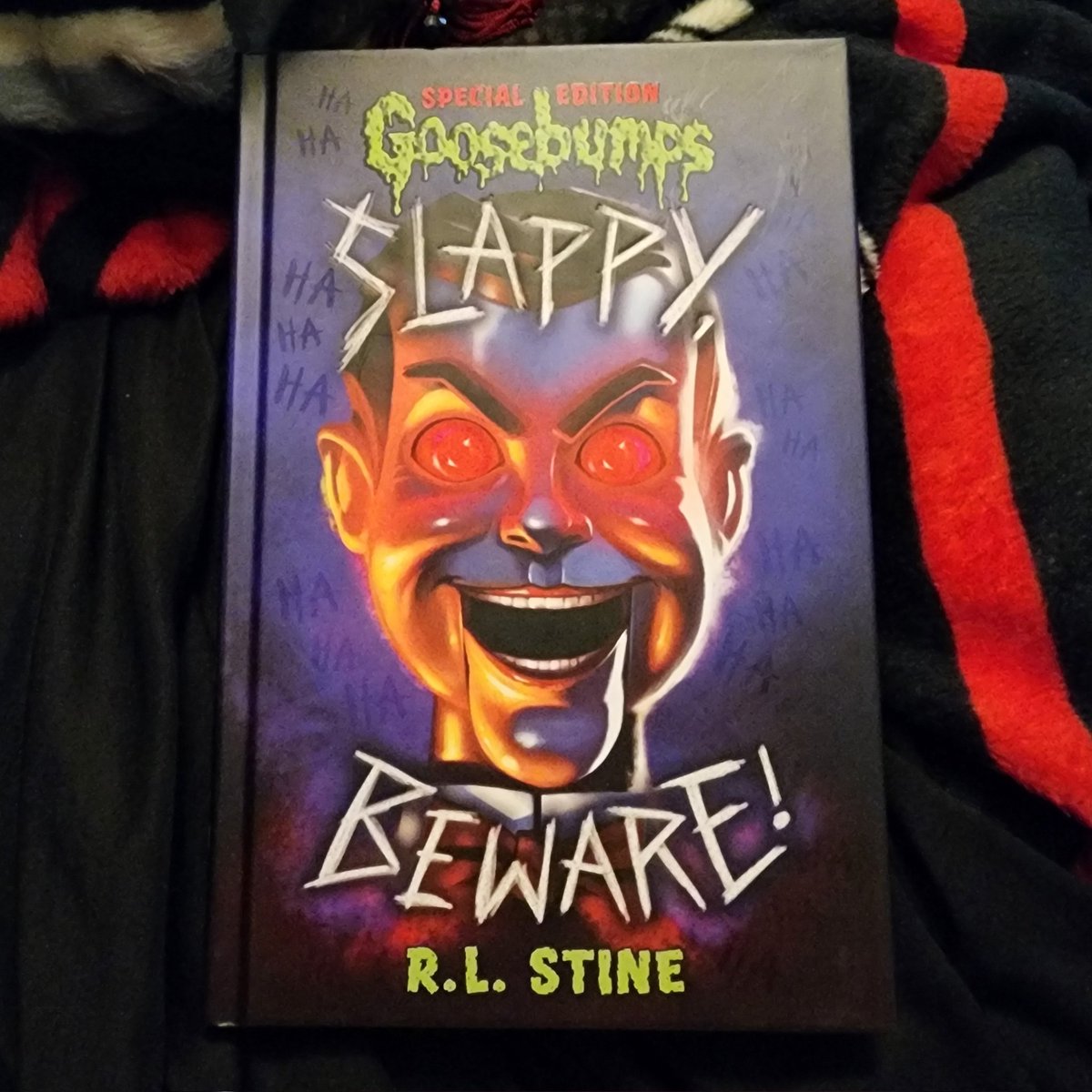 AmyZodu's tweet image. I know.. I just got some books. But this caught my eye at Costco today 💀 takes me back 🖤 📚 #ilovereading #mynextbook #goosebumps #slappythedummy #spooky #memories #rlstine #slappybeware #tistheseasontobespooky #books #oneofmyfavorites