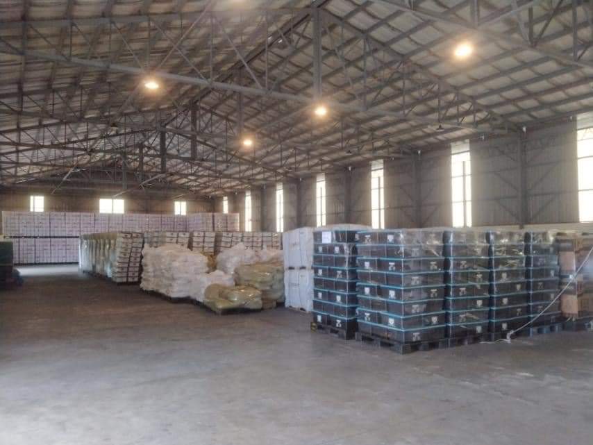 AlfredoGenom's tweet photo. DSWD stockpiles in preparation for #KardingPH. 🇵🇭 https://t.co/YVMLW5D3HJ