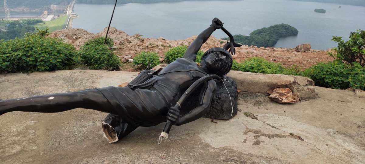 हमारे आदिवासी योद्धा बिरसा मुंडा भगवान  की मूर्ति को कड़ाणा उपरी भाग पे स्थापित किया तो उस प्रतिमा को किसी असमाजिक तत्वों ने रात को पूरी तरह से तोड़ दी है, प्रतिमा वापस नई लगाई जाए, नहीं तो आदिवासी समाज कडाणा की ओर कूच करेगा!!
<a href="/SP_Mahisagar/">SP Mahisagar</a> <a href="/collectormahi/">District Magistrate & Collector Mahisagar</a>
<a href="/TribalArmy/">Tribal Army</a>