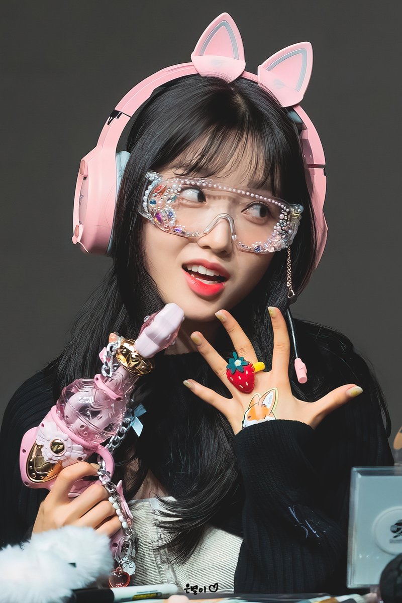 220924

/̱/̴̿' ̿ ̿   ˚｡・* ੈ♡

#이달의소녀 #LOONA #고원 #GoWon