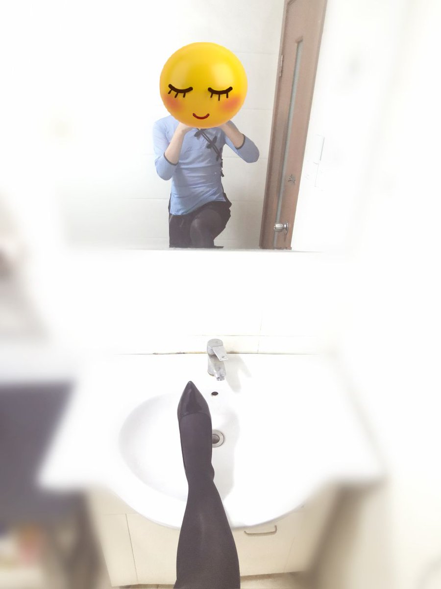 kekecd2023's tweet photo. 左中右O(∩_∩)O #丝袜 #丝袜奴 #伪娘 #cdm #伪娘m #伪娘s #上海伪娘 #四爱 #四爱男受 #男m #找主 #收奴 #母狗 #上海 #cds https://t.co/rzUH3CZe2H