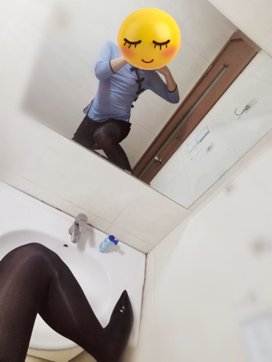 kekecd2023's tweet photo. 左中右O(∩_∩)O #丝袜 #丝袜奴 #伪娘 #cdm #伪娘m #伪娘s #上海伪娘 #四爱 #四爱男受 #男m #找主 #收奴 #母狗 #上海 #cds https://t.co/rzUH3CZe2H