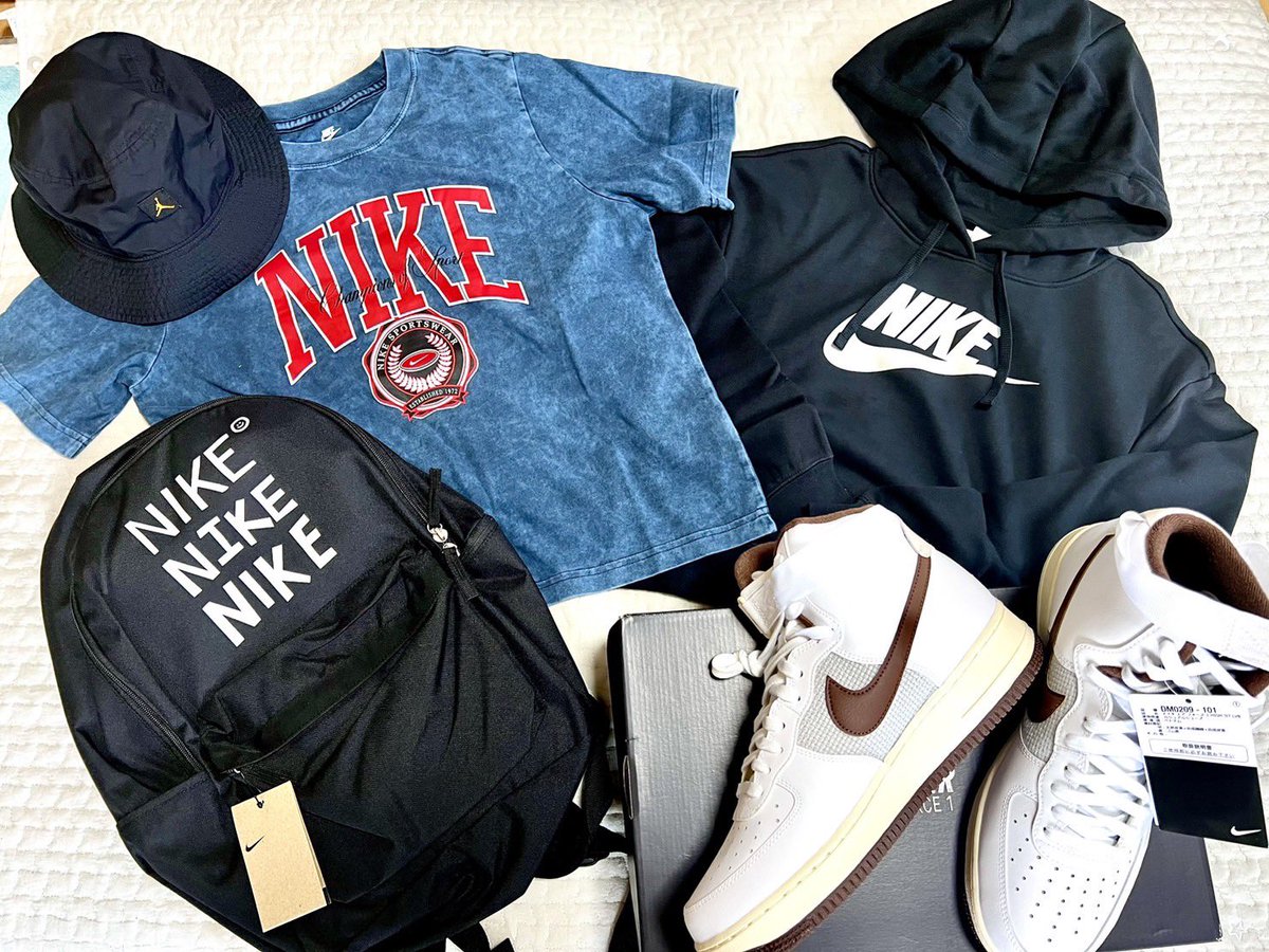 jn5a7g's tweet photo. NIKEのセールとバースデークーポンで購入！めっちゃ安く買えた😋 https://t.co/6bamix1Eux