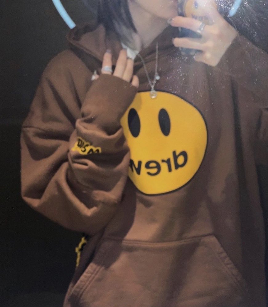 ginggabell_'s tweet photo. Used like new @drewhouse 5000.- ส่งฟรี

#drewhousethailand #drewhouse #hoodiedrew #ฮู้ดแขนยาว https://t.co/lBm8skMtAj