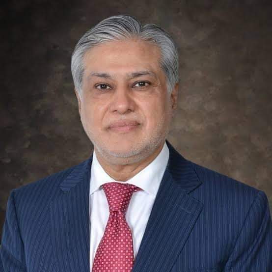 solkh786's tweet photo. #اسحاق_ڈار واپس آ نہیں رھے بلکہ انکو #لینے کے لیے 

#وزیراعظم خود گئے ہیں ۔ #بےشک عزت دینی والی 

ذات #اللہ_پاک کی ھے ۔۔۔ #قوم تیار رھے #ڈار_آرھاھے۔۔۔ https://t.co/EcrpjlJqHD
