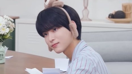 hourlyharua's tweet photo. the cutest 🐻 #harua https://t.co/C1FOr1be1W