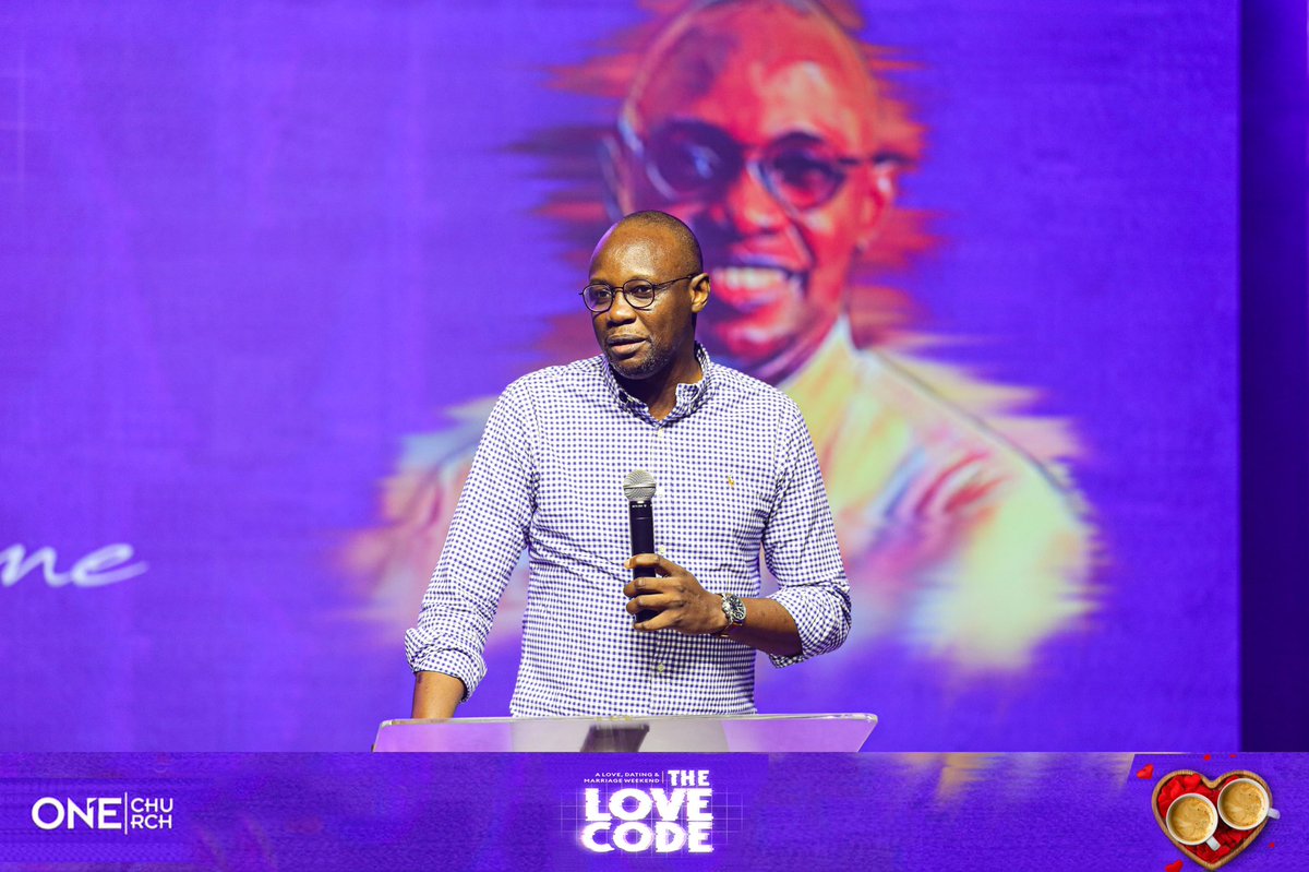 onechurchng's tweet photo. Pastor @tunde.usidame 👏🏾👏🏾
#TheLoveCode #OneChurchng #SALT https://t.co/FIYqUzu7T7