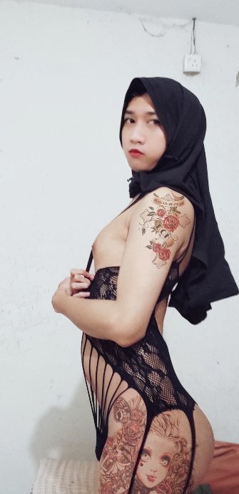YohanaDiina09's tweet photo. Yuk sini belajar++ sama ukhty 😋 gak akan ketahuan kok 😉😘
#crossdresshijab #crossdresserIndo 
#crossdressermakeup #shemalehijab 
#wariangentot #Femboyissy 
#crotttttttaahhhhh #cdermuslimah https://t.co/8Oglkp0uxK