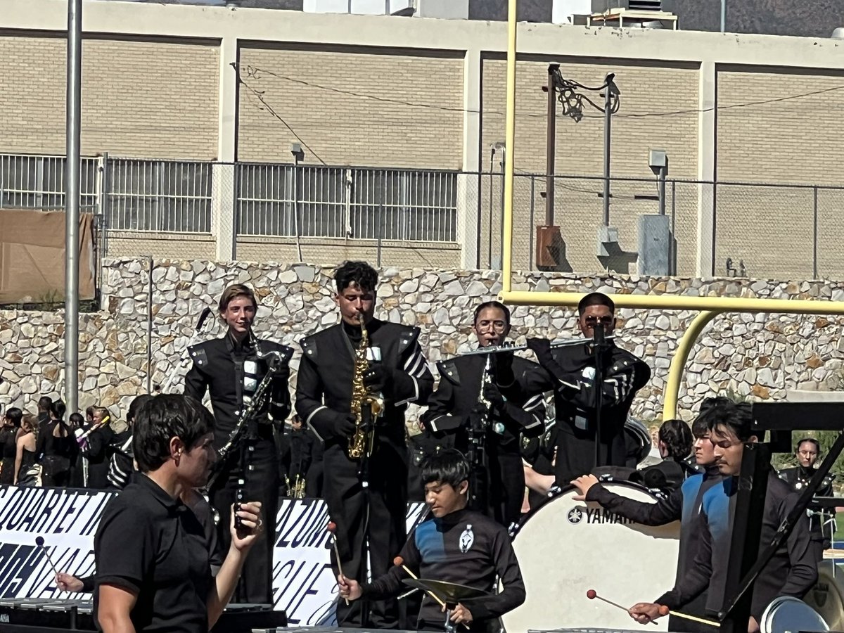 MGardner_PHHS's tweet photo. Congratulations to the @PHills_HS marching band for placing 2nd at the T-Bird Invitational! https://t.co/qK9xWbVUYe