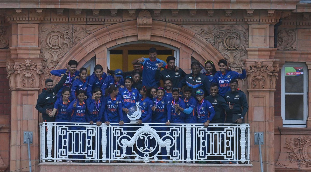 ChennaiIPL's tweet photo. W🇮🇳WW! 📸🤩

#WhistlePodu @BCCIWomen 🦁💛 https://t.co/5mSPn0mkPf