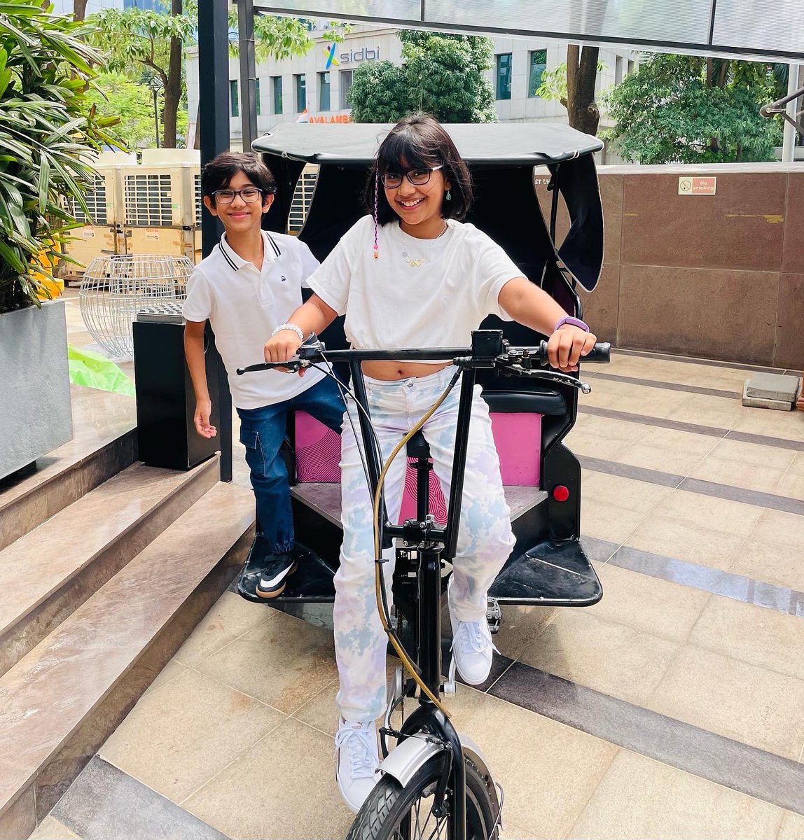 SpinAYarnIndia's tweet photo. Dear Daughters, you are the world’s most beautiful gift in this world.

Empower your daughters to lead and your sons to be led. Stronger, Smarter and Bolder this #daughtersday and beyond.

Happy Daughters’ Day!

#ourdaughters #daughtersofindia #realgirlssupporteachother https://t.co/XswtkBsKYD