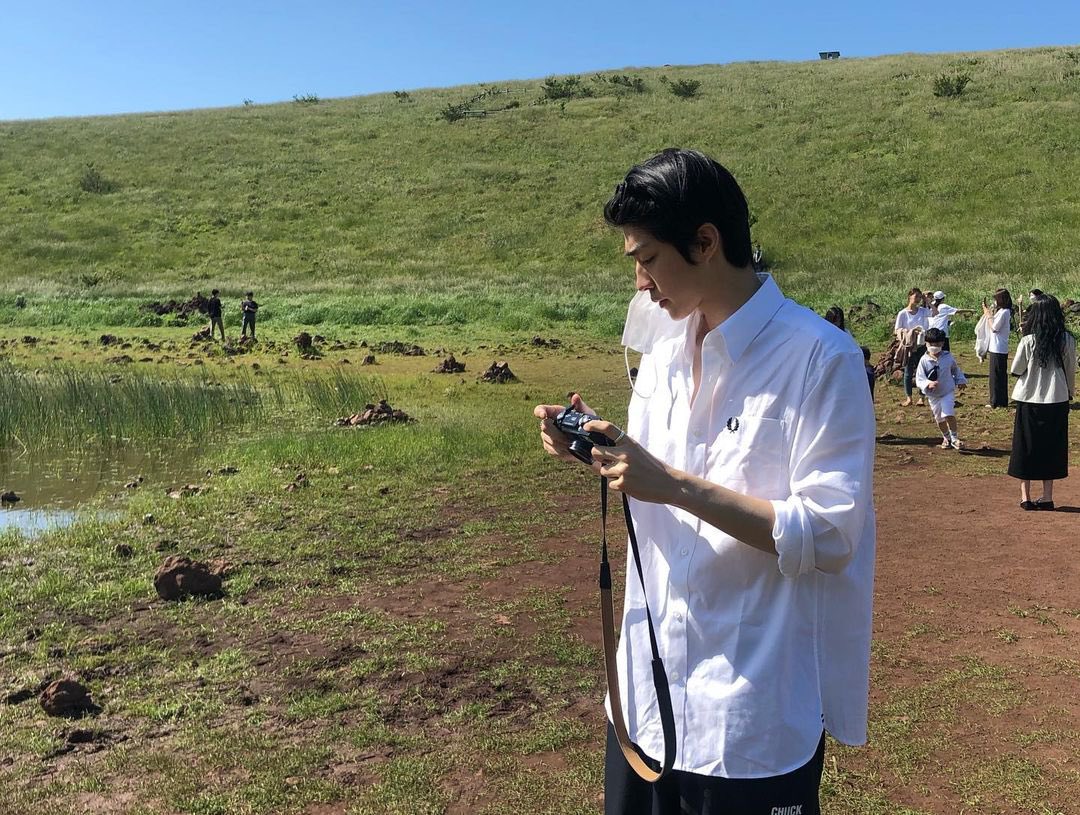 yzskie_'s tweet photo. ⠀ 
⠀ 
⠀ ⠀ ⠀ ⠀ https://t.co/uZDZFpycht —— sns update!
⠀ ⠀ ⠀ ⠀ 
⠀ ⠀ ⠀ ⠀ ➶  location disabled
⠀ ⠀ ⠀ ⠀ જ   09 ╱25 ╱22
⠀ ⠀ ⠀ ⠀ ◛   “afternoon walk” 

⠀ https://t.co/KG8NrLyxew