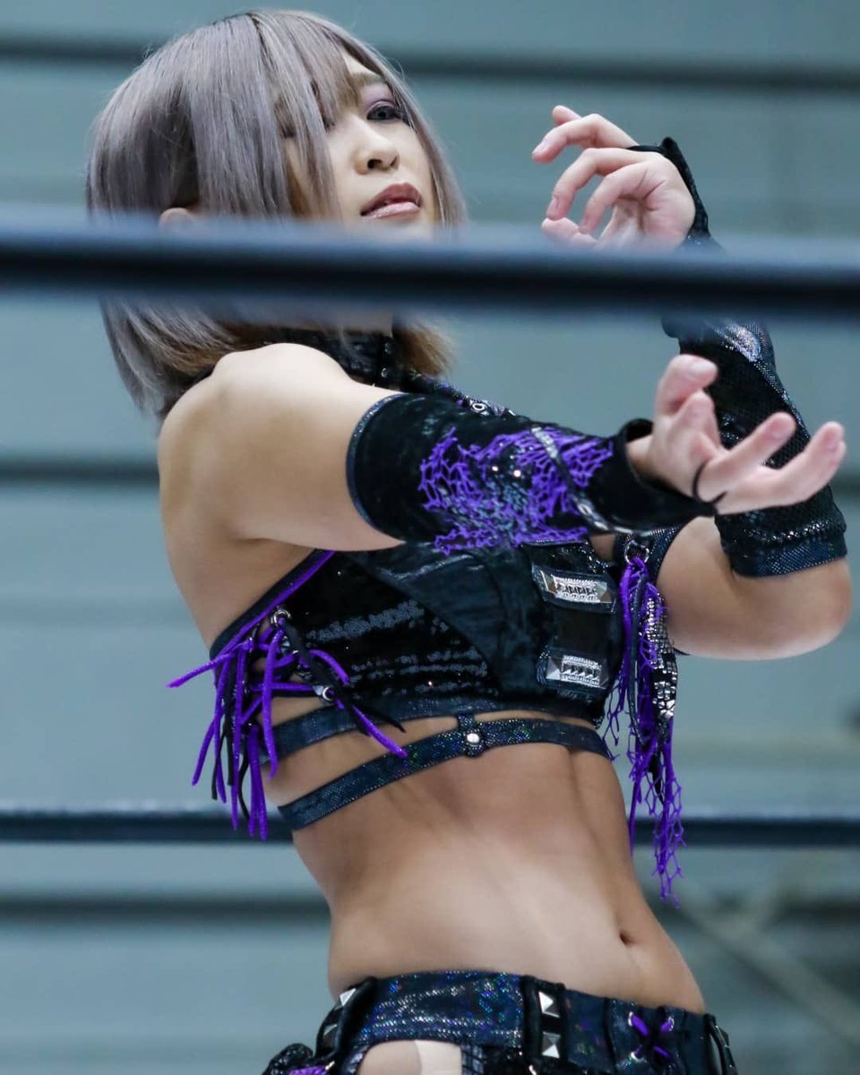 HenkaNoOjo's tweet photo. Do I start a fan page? 🤔🤔🤔 https://t.co/yzhUEzUCd0