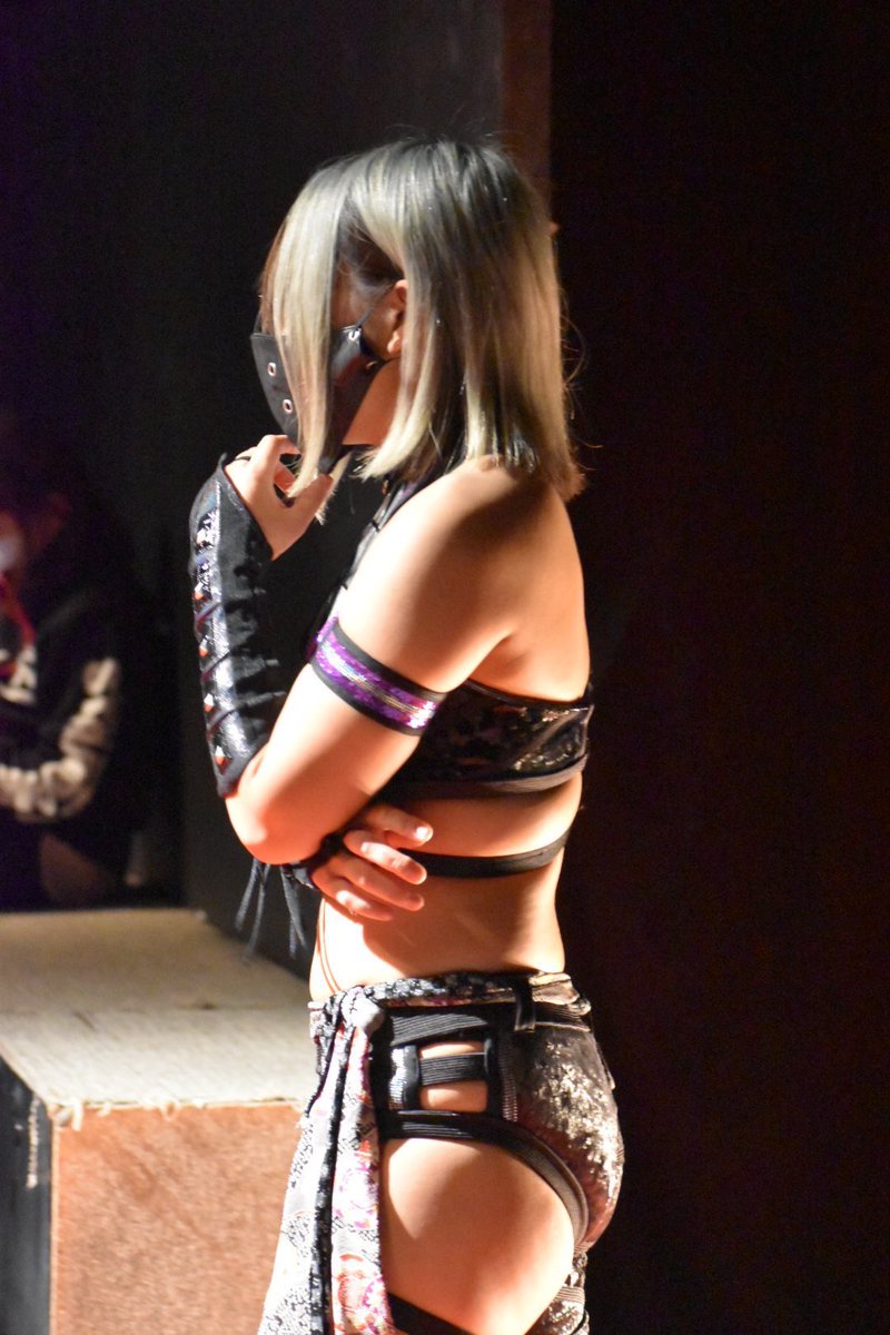 HenkaNoOjo's tweet photo. Do I start a fan page? 🤔🤔🤔 https://t.co/yzhUEzUCd0