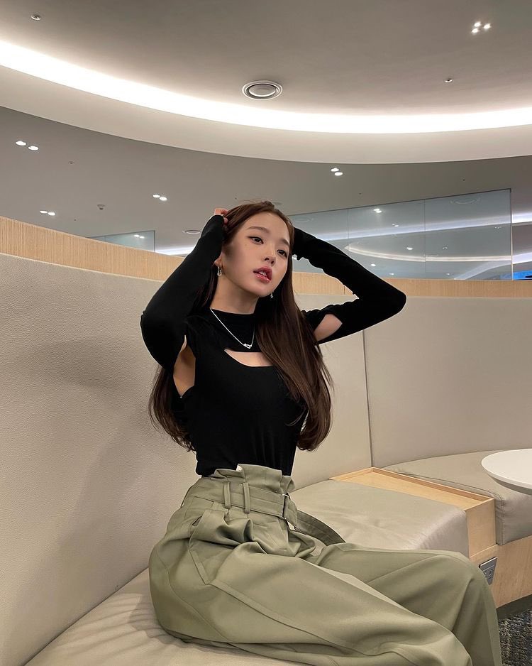 WonyoungGlobal's tweet photo. 📸 [PHOTO] 220925 Jang Wonyoung Instagram update (1)

💌 On my way to Paris🗼🖤

🔗 https://t.co/TlSKvgx36g

#IVE #아이브 #JANGWONYOUNG #장원영 https://t.co/4Tjb8sZWht