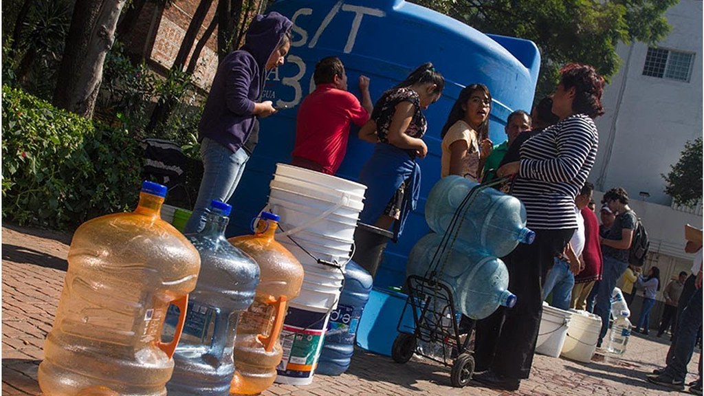 CarlosJDG01's tweet photo. En México persiste la escasez de agua y es necesario abordar el problema por los costes que ahora representa a la ciudadanía en la salud, economía y el desempeño de actividades diarias #mexico #CuidadoDelAgua https://t.co/m8rS8YUq1C