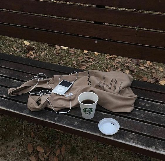 etherealdior's tweet photo. gloomy fall days https://t.co/LGXPyOz4kO