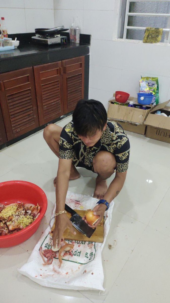 អាណូតា tweet media