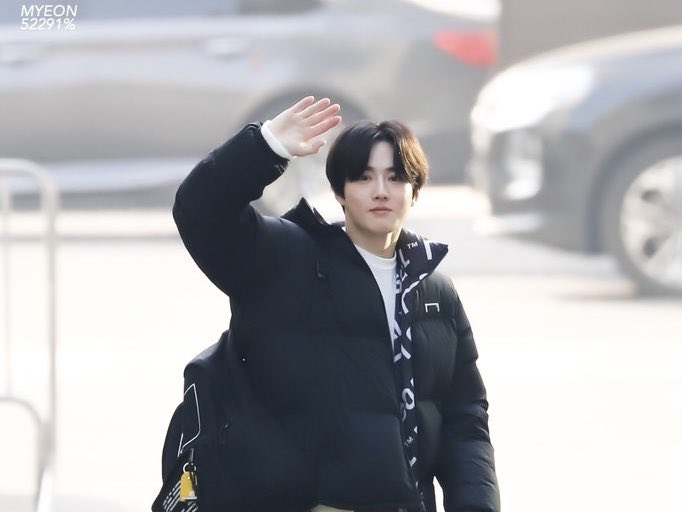 dailykjm's tweet photo. https://t.co/UjqIhzmPIz