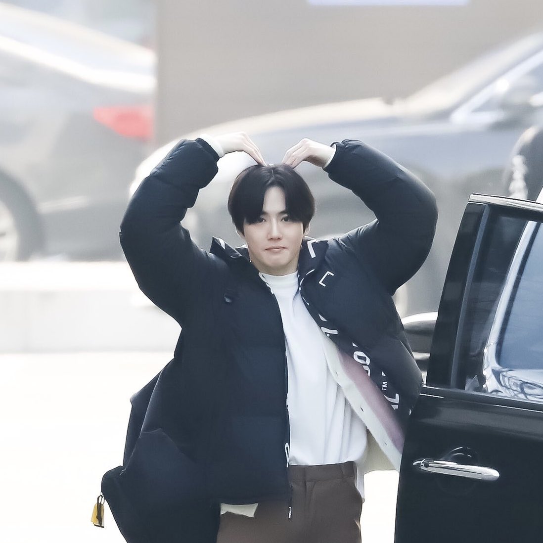dailykjm's tweet photo. https://t.co/UjqIhzmPIz