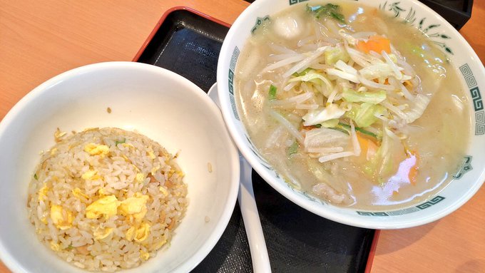 一通り買い物したあと、今まで食べた中で一番おいしいと思ったナポリタンを作ってくれるお店に行ったら閉店の張り紙が貼ってあった。これがわしの選択じゃ。 