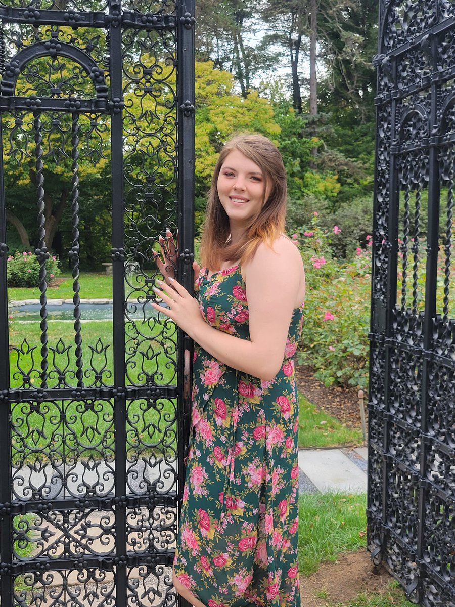 princessof18th's tweet photo. My beautiful baby is a Senior! Let the photo session begin!
#sneakpeak
#Classof2023
#theygrowtoofast https://t.co/cu6haoA9ip