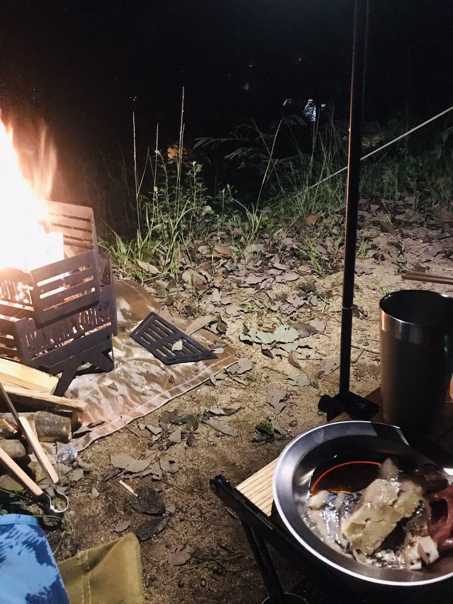 rn307823302's tweet photo. キャンプを始めて一年
ようやく初泊まりでキャンプに行きました🏕控えめに言って最高でした✨色んな物を食べたけど、結局晩酌しながら食べたカップラーメンがいっちゃん美味しかったです笑
＃サバティカル
#ギリア
#ルピネ https://t.co/3KJ6B5i1fG