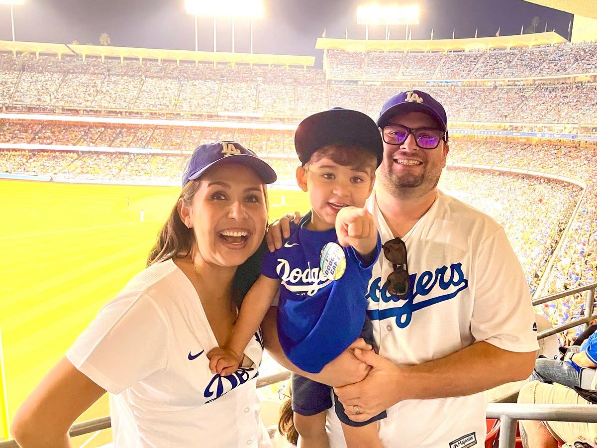 DianitaProvost's tweet photo. Thank you, @Dodgers for hosting a #peanutallergy friendly game tonight! You allowed us to take our son to his 1st #Dodger Game and it was THE BEST. He said so himself before bed. 💙 let’s do more next season! @FoodAllergy @kfatweets https://t.co/0rfF3F9szV